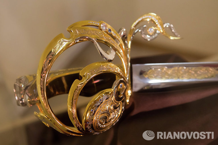Спутники воинов: выставка клинкового оружия Златоуста открыта в Томске Спутники воинов: выставка клинкового оружия Златоуста открыта в Томске