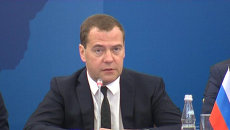 Платежи никак не должны быть связаны с политикой - Медведев Платежи никак не должны быть связаны с политикой - Медведев