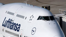 Самолет Lufthansa. Архивное фото Самолет Lufthansa. Архивное фото