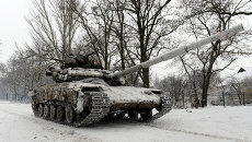 Танк Вооруженных сил Украины под Донецком. Архивное фото Танк Вооруженных сил Украины под Донецком. Архивное фото