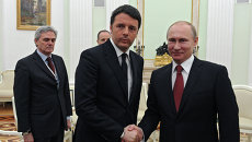 Президент РФ В.Путин с премьер-министром Италии М.Ренци. Архивное фото Президент РФ В.Путин с премьер-министром Италии М.Ренци. Архивное фото