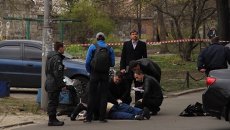 Кадры с места убийства писателя и телеведущего Олеся Бузины в Киеве Кадры с места убийства писателя и телеведущего Олеся Бузины в Киеве