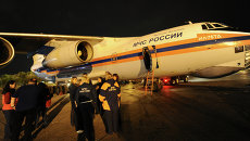 Самолет МЧС России с тяжелобольными детьми из Донбасса. Архивное фото Самолет МЧС России с тяжелобольными детьми из Донбасса. Архивное фото