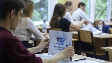 Сдача ЕГЭ по русскому языку в школах России Сдача ЕГЭ по русскому языку в школах России