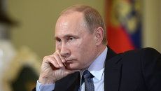 Президент России Владимир Путин во время интервью газете Il Corriere della Sera Президент России Владимир Путин во время интервью газете Il Corriere della Sera