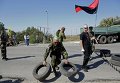 Активисты заблокировали автотрассу у поселка Чонгар на границе Украины и Крыма Активисты заблокировали автотрассу у поселка Чонгар на границе Украины и Крыма