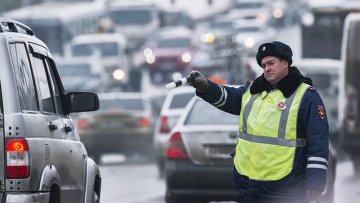 Работа сотрудников ГИБДД в Омске. Архивное фото