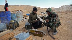 Солдаты Сирийской Арабской Армии (САА) на боевых позициях в районе города Пальмира Солдаты Сирийской Арабской Армии (САА) на боевых позициях в районе города Пальмира