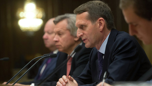 Изолирован от правды обрыва