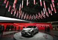 Автомобиль Toyota C-HR Coupe High Rider на 86-м международном автосалоне в Женеве. Март 2016 Автомобиль Toyota C-HR Coupe High Rider на 86-м международном автосалоне в Женеве. Март 2016