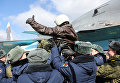 Первая группа бомбардировщиков Су-34, совершившая перелет с авиабазы Хмеймим, прибыла на авиабазу Западного военного округа в Воронежской области Первая группа бомбардировщиков Су-34, совершившая перелет с авиабазы Хмеймим, прибыла на авиабазу Западного военного округа в Воронежской области
