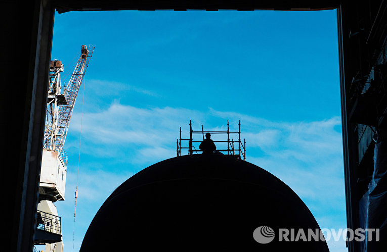 Спуск на воду подводной лодки Великий Новгород в Санкт-Петербурге Спуск на воду подводной лодки Великий Новгород в Санкт-Петербурге