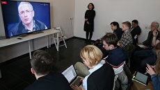 Экс-глава ЮКОСа Михаил Ходорковский во время онлайн пресс-конференции в офисе Открытой России Экс-глава ЮКОСа Михаил Ходорковский во время онлайн пресс-конференции в офисе Открытой России