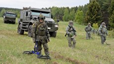 Военнослужащие на учебных занятиях сапёров 210 Межрегионального учебного центра на полигоне в Нижегородской области Военнослужащие на учебных занятиях сапёров 210 Межрегионального учебного центра на полигоне в Нижегородской области