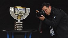 Кубок победителя чемпионата мира по хоккею. Архивное фото Кубок победителя чемпионата мира по хоккею. Архивное фото