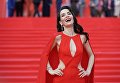 Актриса и певица Наталья Орейро перед началом церемонии закрытия 38-го Московского международного кинофестиваля Актриса и певица Наталья Орейро перед началом церемонии закрытия 38-го Московского международного кинофестиваля