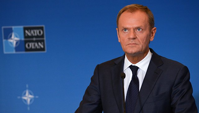 СМИ: Меркель хочет, чтобы Туск остался главой Евросовета на второй срок