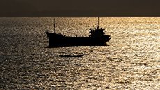 Корабль в Южно-Китайском море. Архивное фото Корабль в Южно-Китайском море. Архивное фото
