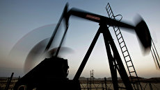 Добыча нефти. Архивное фото Добыча нефти. Архивное фото