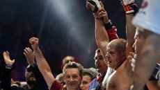 Смешанные единоборства. Бой между Федором Емельяненко и Фабио Мальдонадо. Архивное фото Смешанные единоборства. Бой между Федором Емельяненко и Фабио Мальдонадо. Архивное фото