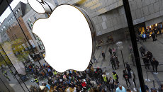 Apple Apple