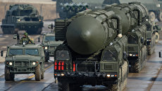 Транспортно-пусковая установка межконтинентальных баллистических ракет Тополь-М. Архивное фото Транспортно-пусковая установка межконтинентальных баллистических ракет Тополь-М. Архивное фото