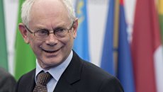 Председатель Европейского Совета Херман Ван Ромпей перед началом заседания саммита форума Азия-Европа Председатель Европейского Совета Херман Ван Ромпей перед началом заседания саммита форума Азия-Европа