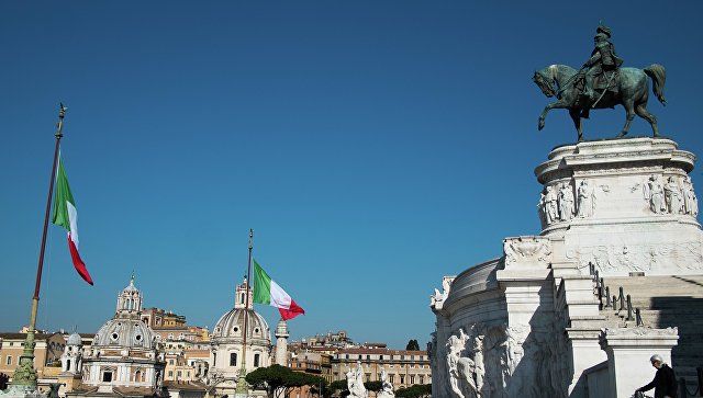 Площадь Венеции (Piazza Venezia) в Риме. Архивное фото