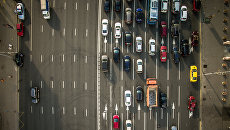Автомобильное движение в Москве. Архивное фото Автомобильное движение в Москве. Архивное фото