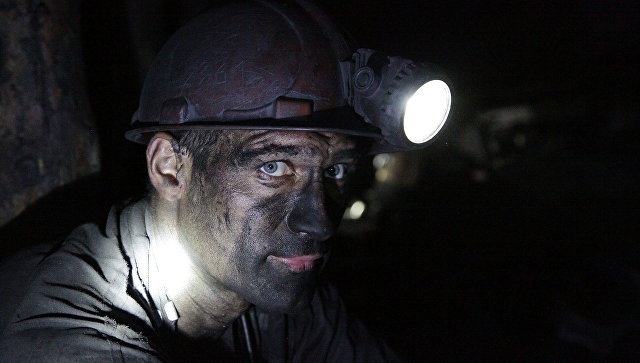 В Кузбассе из шахты эвакуировали почти 200 горняков