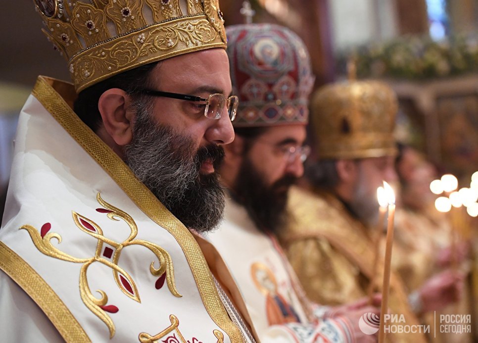 Священнослужители Русской православной церкви за рубежом во время богослужения в крупнейшем русском храме Лондона — Успенском кафедральном соборе Сурожской епархии Русской православной церкви Священнослужители Русской православной церкви за рубежом во время богослужения в крупнейшем русском храме Лондона — Успенском кафедральном соборе Сурожской епархии Русской православной церкви