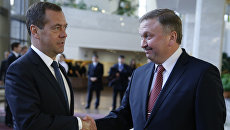 Премьер-министр РФ Дмитрий Медведев и премьер-министр Белоруссии Андрей Кобяков. Архивное фото Премьер-министр РФ Дмитрий Медведев и премьер-министр Белоруссии Андрей Кобяков. Архивное фото