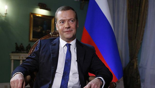 Медведев считает неправильным продолжение гонки санкций