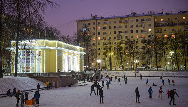 На Патриарших прудах в Москве появится каток