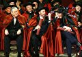 Президент Кубы Фидель Кастро, президент Сальвадора Армандо Кальдерон Соль и президент Колумбии на иберо-американском саммите. 17 октября 1996 Президент Кубы Фидель Кастро, президент Сальвадора Армандо Кальдерон Соль и президент Колумбии на иберо-американском саммите. 17 октября 1996