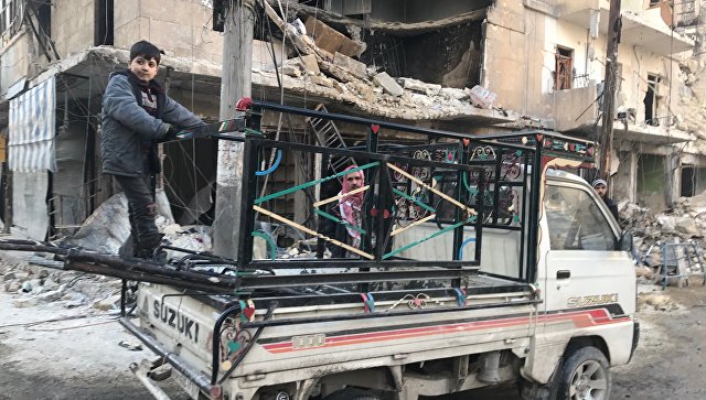 ВОЗ сообщил об эвакуации из восточного Алеппо свыше 300 больных и раненых
