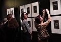 Посетители на выставке Багатели Василия Кандинского Посетители на выставке Багатели Василия Кандинского