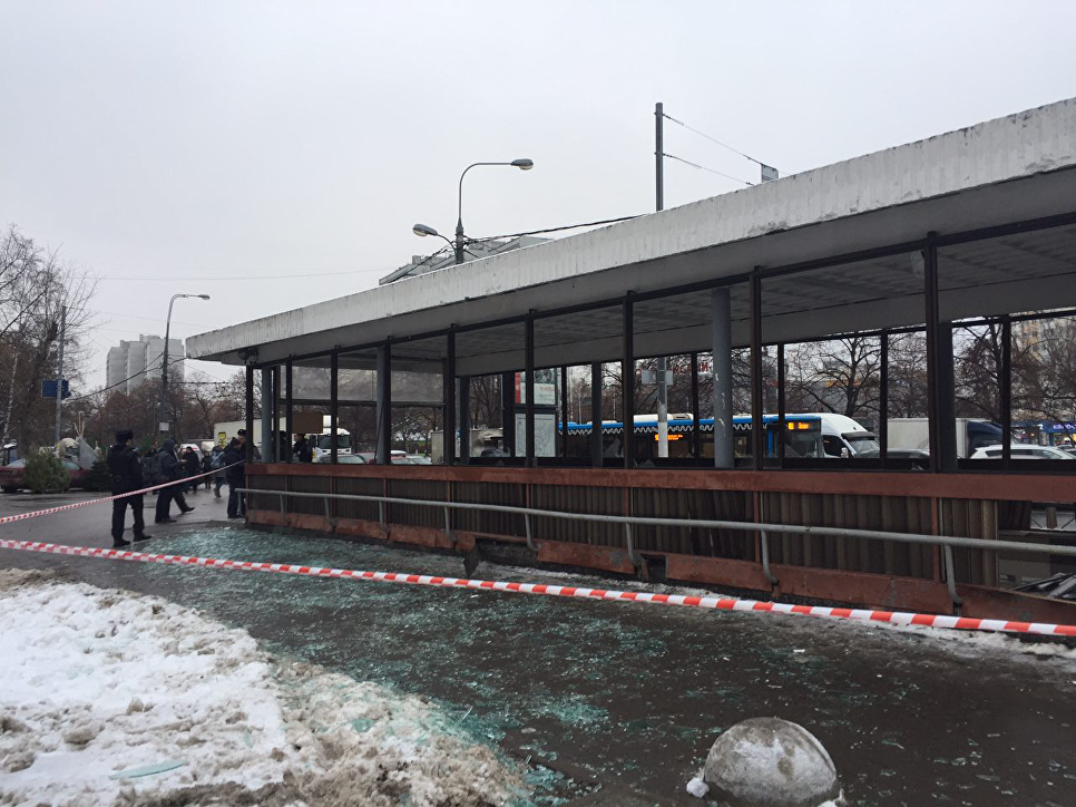 Ситуация у метро Коломенское, где раздался хлопок. 22 декабря 2016 Ситуация у метро Коломенское, где раздался хлопок. 22 декабря 2016