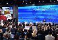 Президент РФ Владимир Путин на двенадцатой большой ежегодной пресс-конференции в Центре международной торговли на Красной Пресне. 23 декабря 2016 Президент РФ Владимир Путин на двенадцатой большой ежегодной пресс-конференции в Центре международной торговли на Красной Пресне. 23 декабря 2016