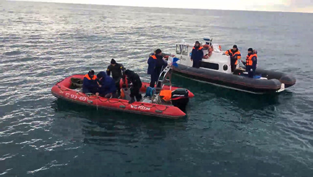 Жители Сочи предлагают спасателям помощь в поисках обломков Ту-154