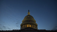 Здание Конгресса США на Капитолийском холме в Вашингтоне. Архивное фото Здание Конгресса США на Капитолийском холме в Вашингтоне. Архивное фото