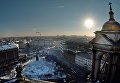Вид с колоннады Исаакиевского собора на Мариинский дворец в Санкт-Петербурге Вид с колоннады Исаакиевского собора на Мариинский дворец в Санкт-Петербурге