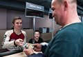 Выдача первых паспортов болельщиков Кубка конфедераций 2017 в Сочи Выдача первых паспортов болельщиков Кубка конфедераций 2017 в Сочи