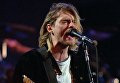 Курт Кобейн, вокалист группы Нирвана, во время записи MTV's Live и Loud Production в Сиэтле Курт Кобейн, вокалист группы Нирвана, во время записи MTV's Live и Loud Production в Сиэтле