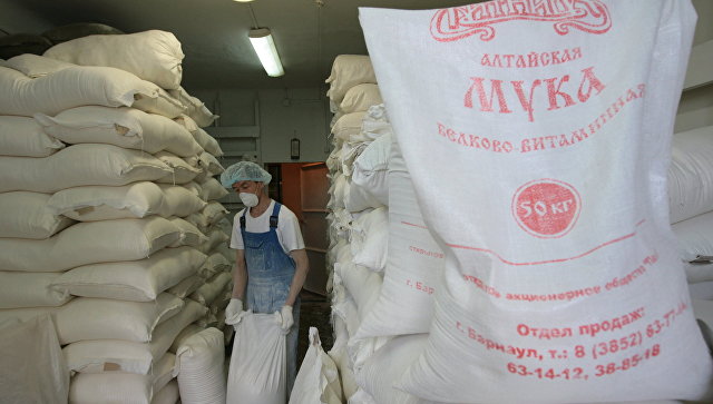 Продажа и изготовление хлебобулочных изделий в регионах России. Архивное фото