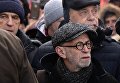 Писатель Лев Рубинштейн на марше памяти Бориса Немцова, приуроченного ко второй годовщине убийства политика Писатель Лев Рубинштейн на марше памяти Бориса Немцова, приуроченного ко второй годовщине убийства политика