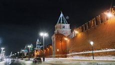 Кремлевская набережная в Москве Кремлевская набережная в Москве