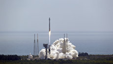 Старт ракеты-носителя Atlas V. Архивнео фото Старт ракеты-носителя Atlas V. Архивнео фото