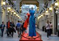 Выставка Бумажные куклы: 2D-мода от Moschino в ГУМе Выставка Бумажные куклы: 2D-мода от Moschino в ГУМе