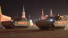 Кадры ночной репетиции парада Победы в Москве Кадры ночной репетиции парада Победы в Москве